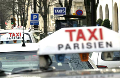 Paris taxi queue